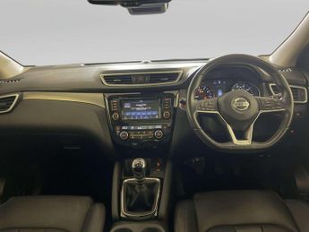 Nissan Qashqai 1.3 DIG-T N-Motion SUV 5dr Petrol Manual Euro 6 (s/s) (140 ps)