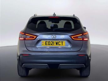 Nissan Qashqai 1.3 DIG-T N-Motion SUV 5dr Petrol Manual Euro 6 (s/s) (140 ps)