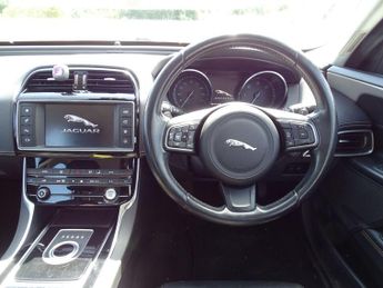 Jaguar XE 2.0d Prestige Auto Euro 6 (s/s) 4dr