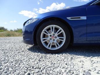 Jaguar XE 2.0d Prestige Auto Euro 6 (s/s) 4dr
