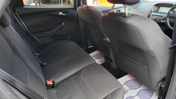 Ford Focus 1.0T EcoBoost ST-Line Auto Euro 6 (s/s) 5dr