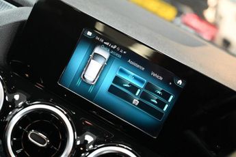 MERCEDES-BENZ 180 1.3 GLA200 Sport SUV 5dr Petrol 7G-DCT Euro 6 (s/s) (163 ps) +FR