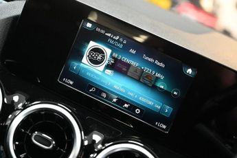 MERCEDES-BENZ 180 1.3 GLA200 Sport SUV 5dr Petrol 7G-DCT Euro 6 (s/s) (163 ps) +FR