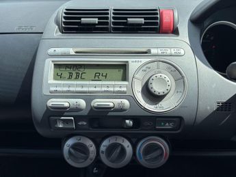 Honda Jazz 1.4 i-DSI SE CVT-7 5dr