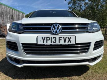 Volkswagen Touareg 3.0 TDI V6 BlueMotion Tech R-Line Tiptronic 4WD Euro 5 (s/s) 5dr