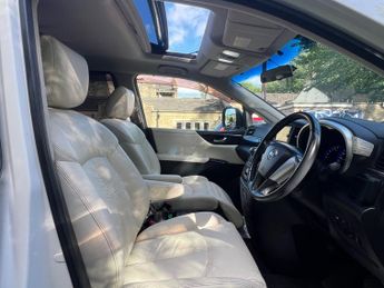 Nissan Elgrand 350 3.5 V6 Autec Rider Premium Pack 4WD