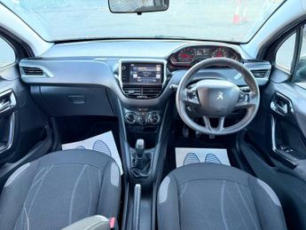 Peugeot 208 1.2 VTi PureTech Active Euro 5 5dr