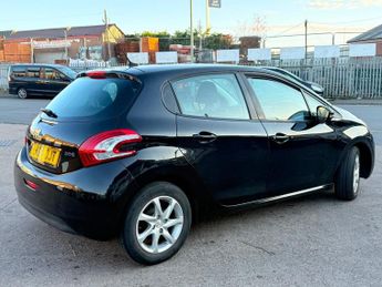 Peugeot 208 1.2 VTi PureTech Active Euro 5 5dr