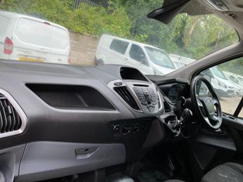 Ford Transit Custom 2.2 TDCi 270 Trend Panel Van 5dr Diesel Manual L1 H1 (186 g/km, 