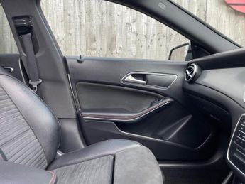 Mercedes-Benz CLA 2.1 CLA220d AMG Sport Coupe 7G-DCT Euro 6 (s/s) 4dr