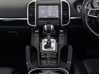 Porsche Cayenne 3.0 TD V6 TiptronicS 4WD Euro 6 (s/s) 5dr