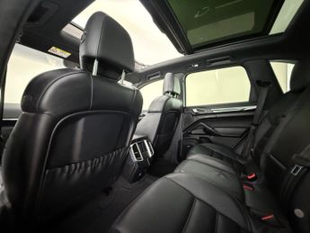 Porsche Cayenne 3.0 TD V6 TiptronicS 4WD Euro 6 (s/s) 5dr