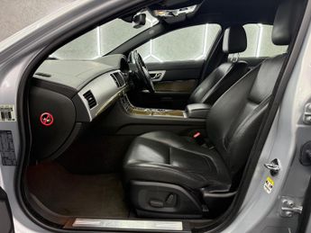 Jaguar XF 2.2d Premium Luxury Auto Euro 5 (s/s) 4dr
