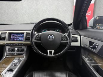 Jaguar XF 2.2d Premium Luxury Auto Euro 5 (s/s) 4dr