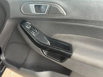 Ford Fiesta 1.0T EcoBoost Titanium Euro 6 (s/s) 5dr