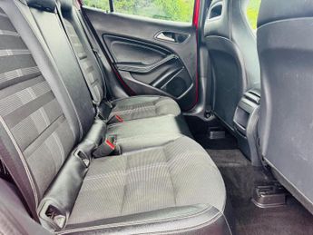 Mercedes-Benz GLA 1.6 GLA180 Urban Edition 7G-DCT Euro 6 (s/s) 5dr