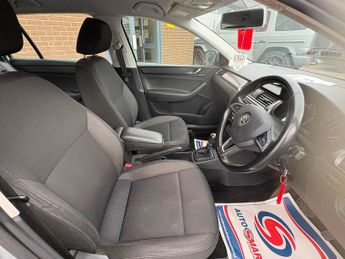 Skoda Rapid Spaceback 1.6 TDI SE Tech Hatchback 5dr Diesel DSG Euro 5 (90 ps)