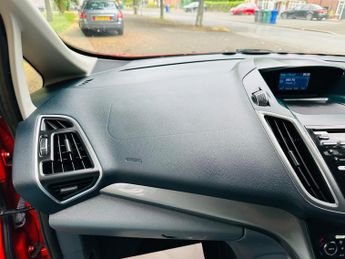 Ford C-Max 2.0 TDCi Titanium MPV 5dr Diesel Powershift Euro 5 (140 ps)