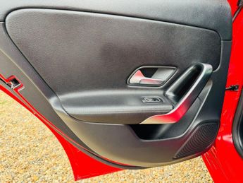 Mercedes-Benz A Class 1.5 A180d Sport 7G-DCT Euro 6 (s/s) 5dr