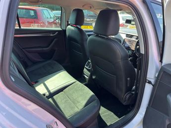 Skoda Octavia 2.0 TDI Scout DSG 4WD Euro 6 (s/s) 5dr