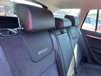 Skoda Octavia 2.0 TDI Scout DSG 4WD Euro 6 (s/s) 5dr
