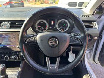 Skoda Octavia 2.0 TDI Scout DSG 4WD Euro 6 (s/s) 5dr