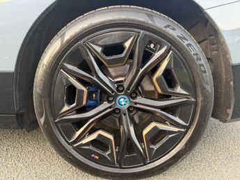 BMW iX M60 111.5kWh Auto xDrive 5dr