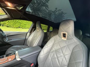 BMW iX M60 111.5kWh Auto xDrive 5dr