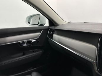 Volvo V90 2.0 B4 MHEV Momentum Auto Euro 6 (s/s) 5dr
