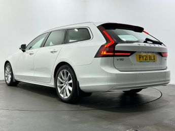 Volvo V90 2.0 B4 MHEV Momentum Auto Euro 6 (s/s) 5dr