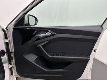 Audi A1 1.0 TFSI 25 S line Sportback S Tronic Euro 6 (s/s) 5dr