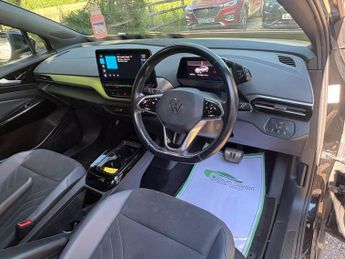 Volkswagen ID.4 Pro Performance 77kWh Life Auto 5dr