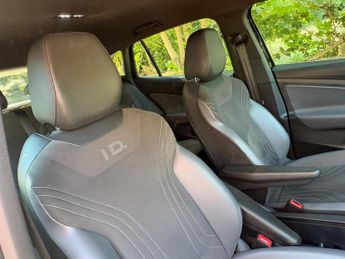 Volkswagen ID.4 Pro Performance 77kWh Life Auto 5dr