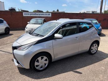 Toyota AYGO 1.0 VVT-i x-play Euro 6 5dr