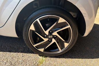 Hyundai i10 1.0 MPi Premium 5dr Auto