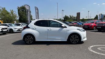 Toyota Yaris 1.5 VVT-h Design E-CVT Euro 6 (s/s) 5dr