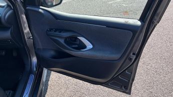 Toyota Yaris 1.5 VVT-h Design E-CVT Euro 6 (s/s) 5dr