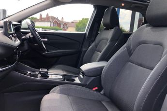 Nissan Qashqai 1.3 DiG-T MH 158 N-Connecta 5dr Xtronic