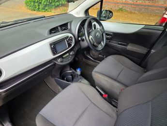 Toyota Yaris 1.5 VVT-h Icon Plus CVT Euro 5 5dr