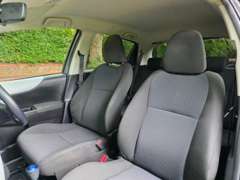 Toyota Yaris 1.5 VVT-h Icon Plus CVT Euro 5 5dr