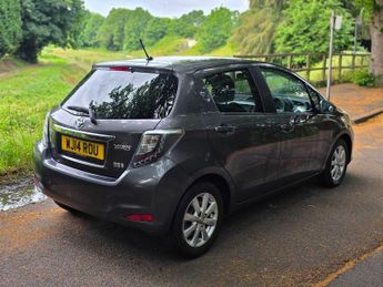 Toyota Yaris 1.5 VVT-h Icon Plus CVT Euro 5 5dr