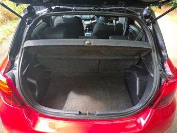 Toyota Yaris 1.5 VVT-h Design E-CVT Euro 6 5dr