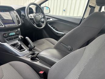 Ford Focus 1.6 TDCi ECOnetic Titanium Navigator Euro 5 (s/s) 5dr