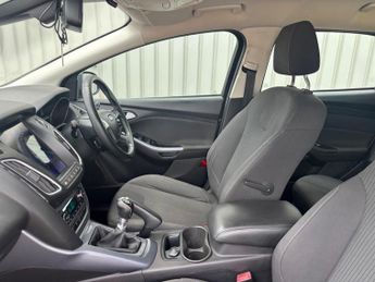 Ford Focus 1.6 TDCi ECOnetic Titanium Navigator Euro 5 (s/s) 5dr