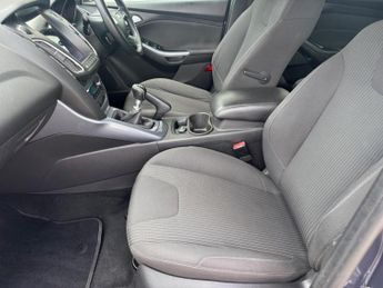 Ford Focus 1.6 TDCi ECOnetic Titanium Navigator Euro 5 (s/s) 5dr