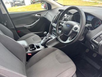 Ford Focus 1.6 TDCi ECOnetic Titanium Navigator Euro 5 (s/s) 5dr