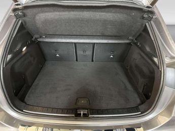 Mercedes-Benz EQA EQA 300 66.5kWh AMG Line SUV 5dr Electric Auto 4MATIC (228 ps)