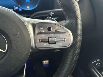 Mercedes-Benz EQA EQA 300 66.5kWh AMG Line SUV 5dr Electric Auto 4MATIC (228 ps)