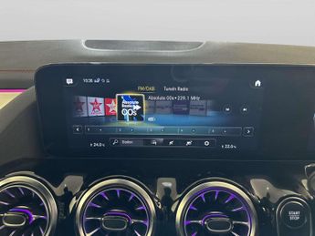 Mercedes-Benz EQA EQA 300 66.5kWh AMG Line SUV 5dr Electric Auto 4MATIC (228 ps)