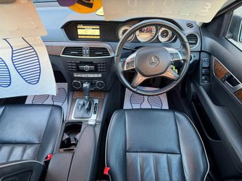 Mercedes-Benz C Class 1.8 C180 BlueEfficiency Elegance Saloon 4dr Petrol G-Tronic+ Eur